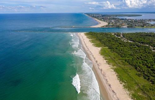 Fort Pierce Shores Hotel | Beach Bum Bungalow