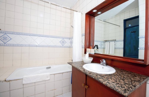 Mikocheni Hotel | Beach comber hotel and aprtments