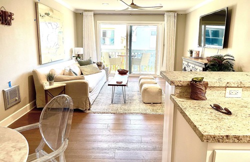 Hermosa Beach Condo | Beach condo in an incredible location, just steps from the strand and sand