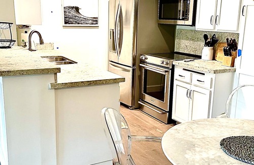 Hermosa Beach Condo | Beach condo in an incredible location, just steps from the strand and sand