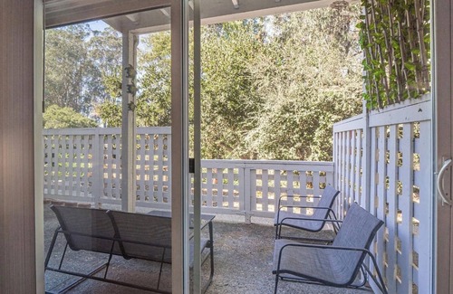 Eastside Santa Cruz Condo | Beach Condo Retreat Walk to Award-Winning Beaches!