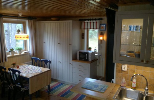 Yngsjo Cottage | Beach cottage in nature reserve with one minute to the sea and the white sand beach