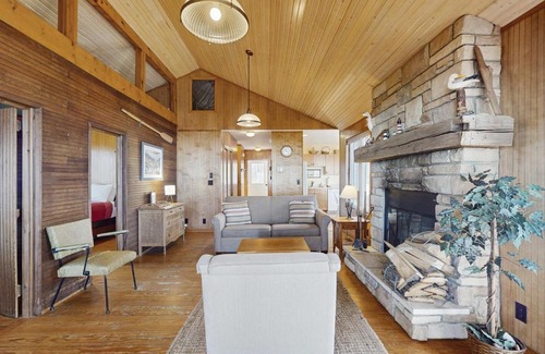 Fennville House | Beach Cottage
