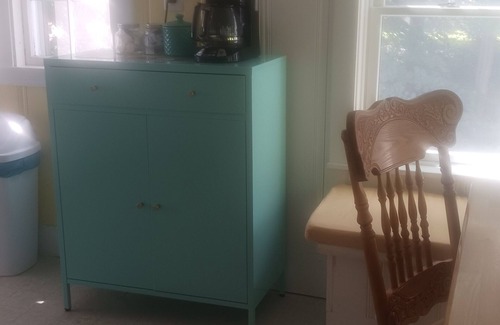 Kennebunk Cottage | Beach Cottage within walking distance to shops and restaurants, 2 miles to beach