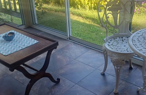 Kennebunk Cottage | Beach Cottage within walking distance to shops and restaurants, 2 miles to beach