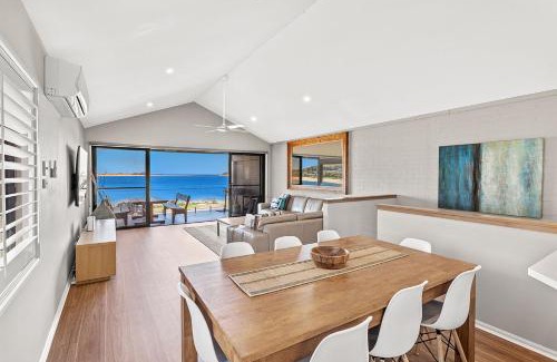 Fingal Bay House | Beach Duplex 72 Marine Dr - Fingal Bay