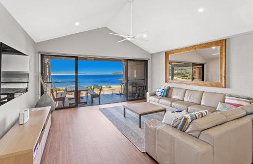 Fingal Bay House | Beach Duplex 72 Marine Dr - Fingal Bay