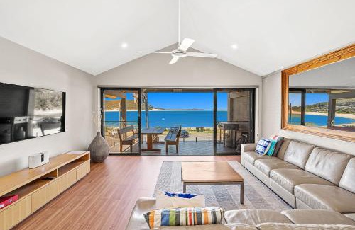 Fingal Bay House | Beach Duplex 72 Marine Dr - Fingal Bay