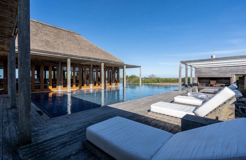 La Paloma House | Beach Front Luxury House