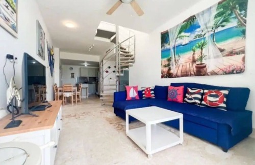 El Soco Apartment | Beach Front 2-Story penthouse BBQ Hottub La Romanann