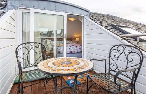 Brodick Apartment | Beach Front Flat, Brodick