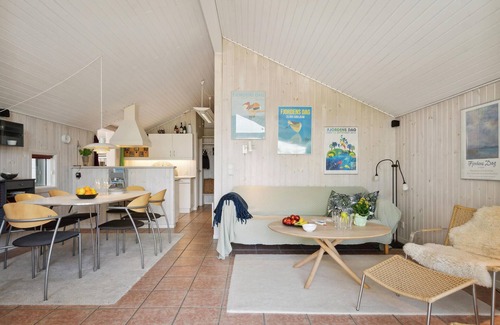 Mesinge House | Beach front home in Mesinge with WiFi