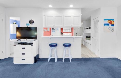 Fort Bay Condo | ☀️Beach Front-Pool + HotTub-Latitude 29 #10☀️