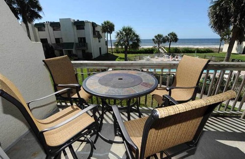 St. George Island Villa | Beach Front sleeps 6 SPRING SUMMER WEEKLY ONLY!SATURDAY to SATURDAY ONLY PLEASE