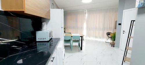 Bat Yam Apartment | beach front tel aviv bat yam apartment -hotel 39