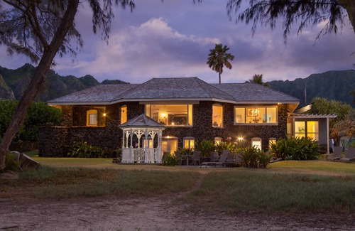 Waimanalo Beach House | Beach Front Waimanalo - Licensed Rental: #1990/NUC-1689 - White Sand Beach!