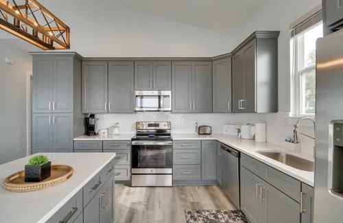 Mississippi City House | Beach Getaway, Pet Friendly, and Fully Equipped