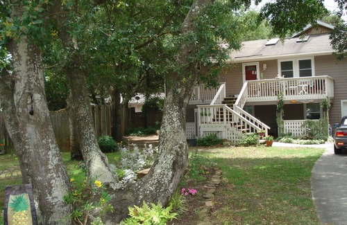 Kill Devil Hills Apartment | BEACH GETAWAY W/JACUZZI TUB & GAME ROOM CENTRALLY LOCATED SPACIOUS ROOMS