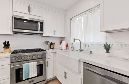 Olde Carlsbad House | Beach, Golf, Legoland - Carlsbad Retreat w/AC