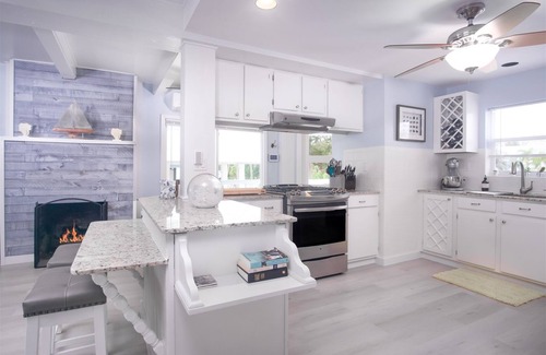 Breezeswept Beach Estates House | Beach Haven: Modern 4-Bed/2-Bath Single Family Home with Breathtaking Open Water