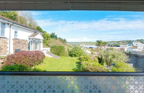 Polzeath House | BEACH HAVEN, pet friendly, country holiday cottage in Polzeath