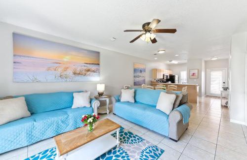 Miramar Beach House | Beach House 5min walk to beach, pool, close to shops and activities