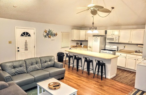 Somers Point House | Beach House 7 Minutes to Ocean City Beach and Boardwalk