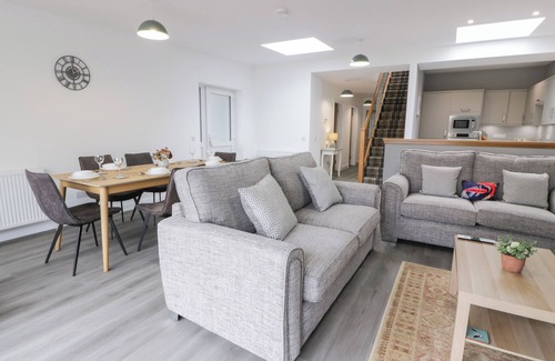 Stranraer Cottage | BEACH HOUSE, family friendly, country holiday cottage in Stranraer