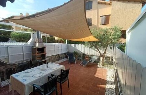 El Roc de Sant Gaieta House | Beach House Roda de Bera