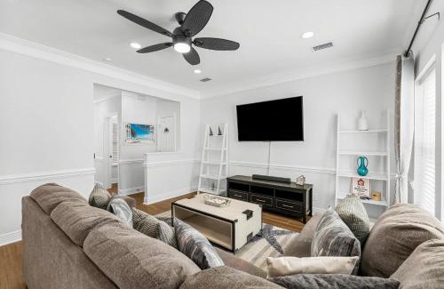 Holiday Beach House | Beach House - Sunset Escape by Panhandle Getaways