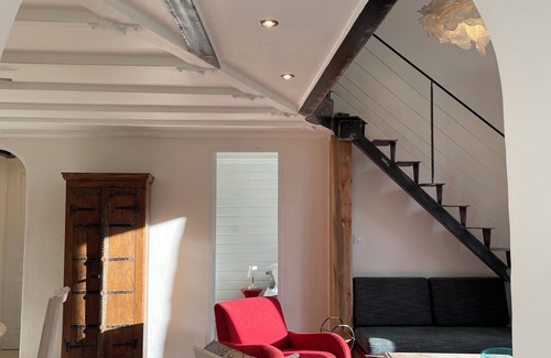 Roucas-Blanc House | Beach house with private garden 200 m from the sea