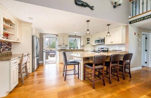 West Yarmouth House | Beach Lovers Escape