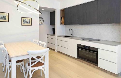 Ocean Grove Villa | Beach luxury retreat- 2 bedroom, 2 bathroom, shops, pet friendly, parking