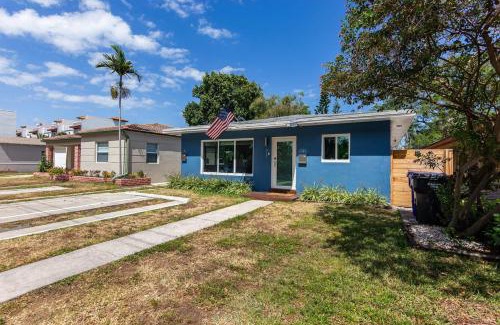 Royal Poinciana House | Beach Oasis Golf View & Near Hollywood Beach