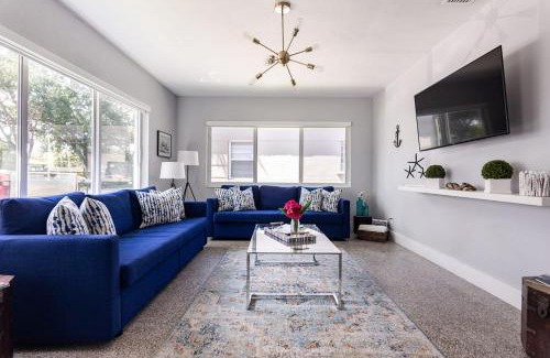 Royal Poinciana House | Beach Oasis Golf View & Near Hollywood Beach