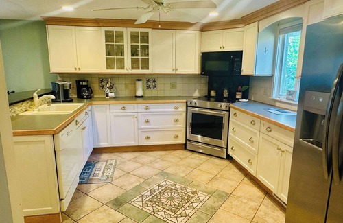 Plymouth House | Beach Oasis in Priscilla Beach! Cape Cod Bay!