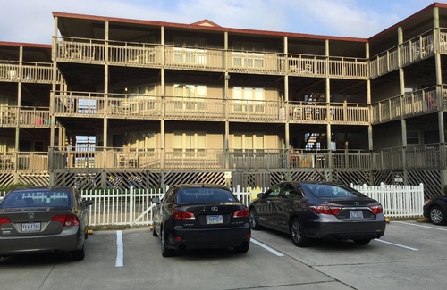 Kill Devil Hills Condo | Beach/Oceanfront Condo @ Outer Banks Beach Club, 3Pools, close to beach/shops