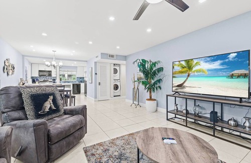 East Fort Lauderdale Condo | Beach, Pool; Las Olas Getaway