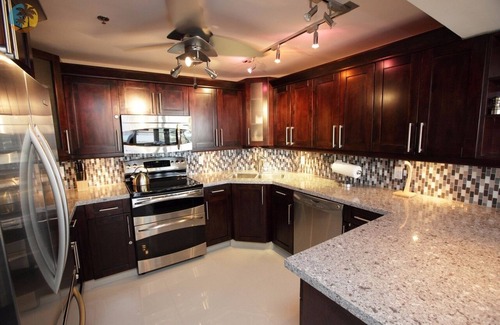 Mid Beach Apartment | Beach-Pool Luxury Amazing Views and Sunsets - 1421