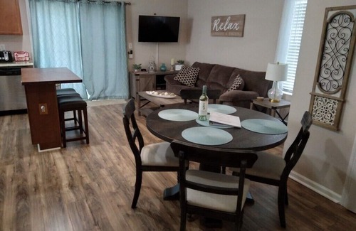 Villas House | Beach Retreat I HotTub I FirePit I Near Cape May I 7 Beach Passes I 4 Bikes