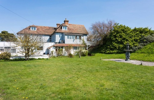 Burmarsh Villa | Beach Retreat - Nine Bedroom Villa, Sleeps 15