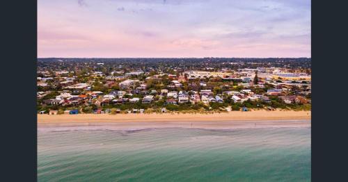 Frankston Apartment | Beach-side Retreat