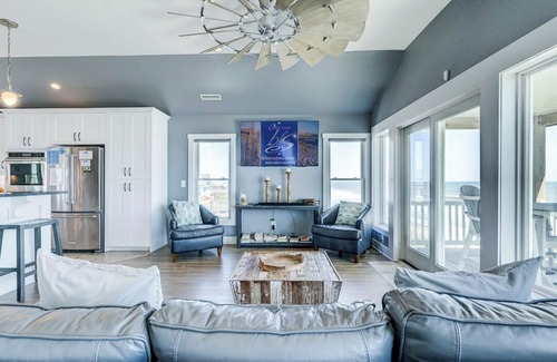 Duck House | Beach Spray | Oceanfront | Private Pool and Hot Tub