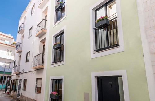 Armacao de Pera House | Beach Townhouse - Luxury, Wi-Fi, AC, 2min from the beach