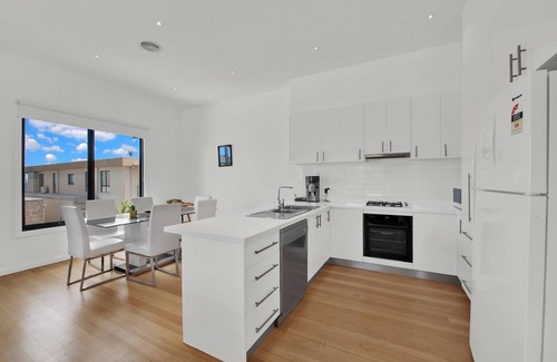 Safety Beach House | Beach View Escape - Close to the Beach & WiFi