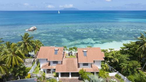 Mare Anglaise Villa | Beach View Villa - Beauvallon villas
