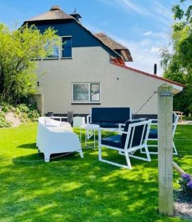 Makkum Villa | Beach Villa Makkum met sauna
