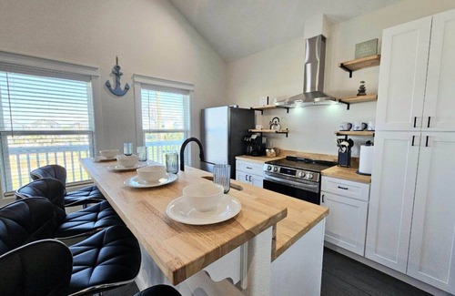 Port Bolivar Villa | Beach Villa: Ocean View, King Suite, Walk to Beach - Solo/Couple's Getaway