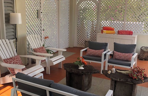 Silver Sands Villa | Beach villa staffed daily.