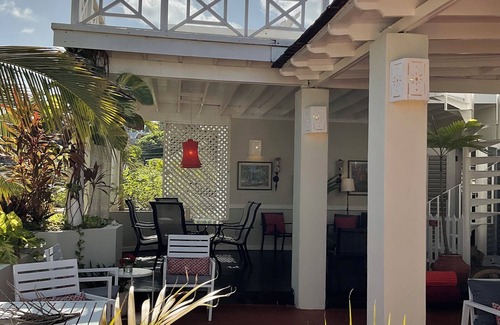Silver Sands Villa | Beach villa staffed daily.